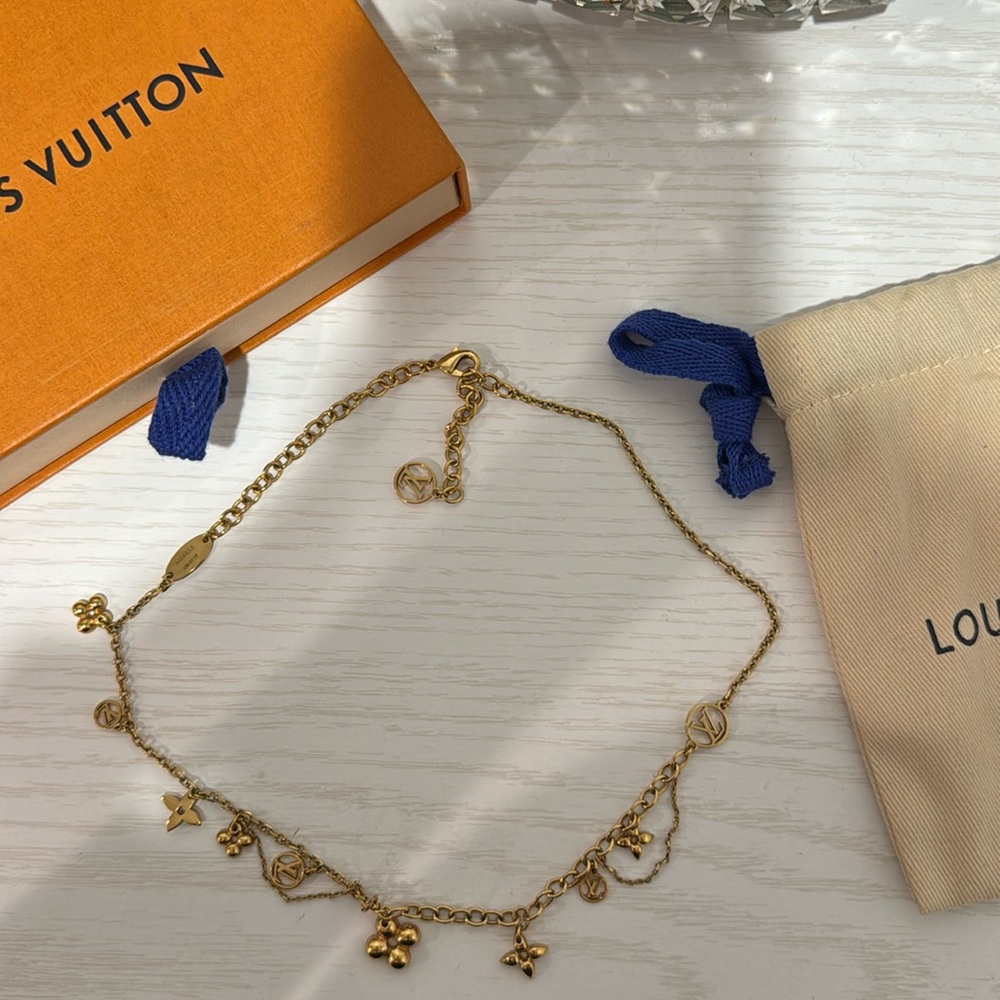 Louis Vuitton blooming necklace